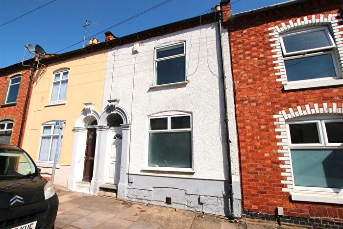4 Bedroom Terraced House To Rent In Ethel Street, Abington, Northampton, NN1