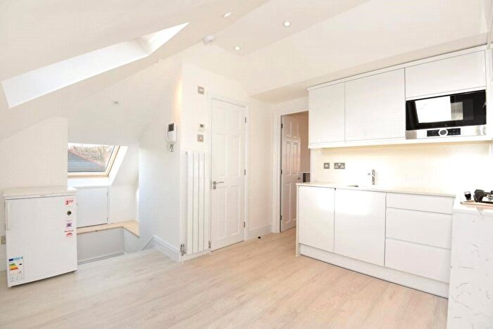 1 Bedroom Flat To Rent In Downside Crescent, Belsize Park, NW3