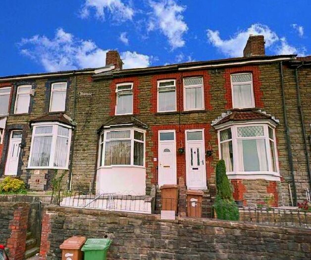 3 Bedroom Semi-Detached House To Rent In High Street, Caerphilly, CF83