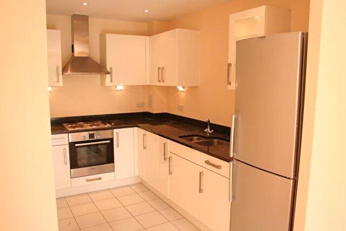 1 Bedroom Apartment To Rent In Birdwood Avenue, Hither Green, London, SE13