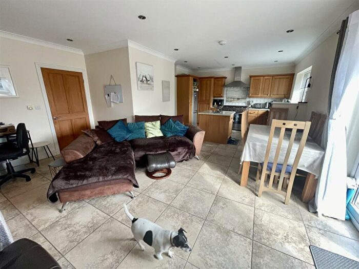 4 Bedroom Detached House For Sale In Margaret Street, Ammanford, SA18