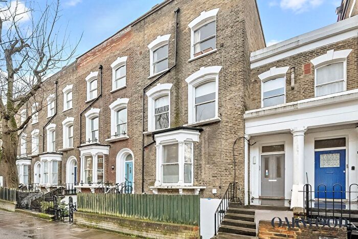 1 Bedroom Flat For Sale In Beresford Road, Highbury, N5