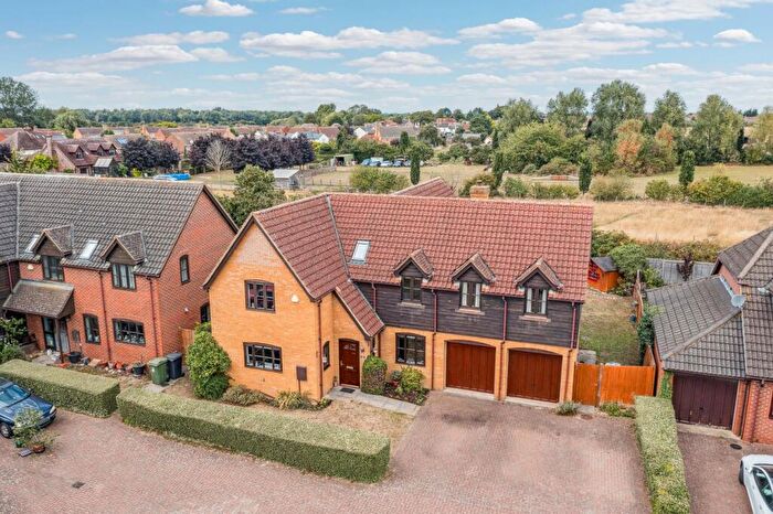 5 Bedroom Detached House For Sale In Whiteman Close, Langford, Biggleswade, SG18