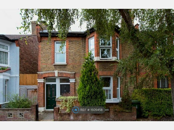 2 Bedroom Flat To Rent In Wellesley Road, London, E17