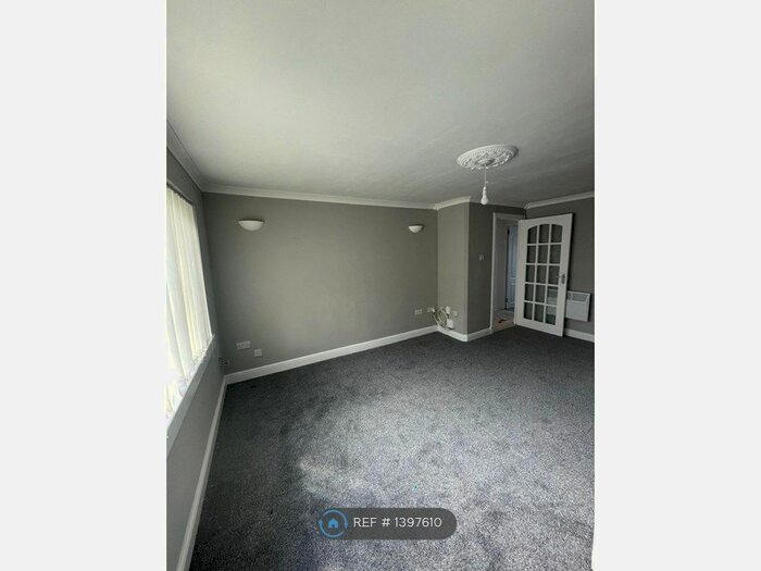 3 Bedroom Flat To Rent In Kilcreggan View, Greenock, PA15