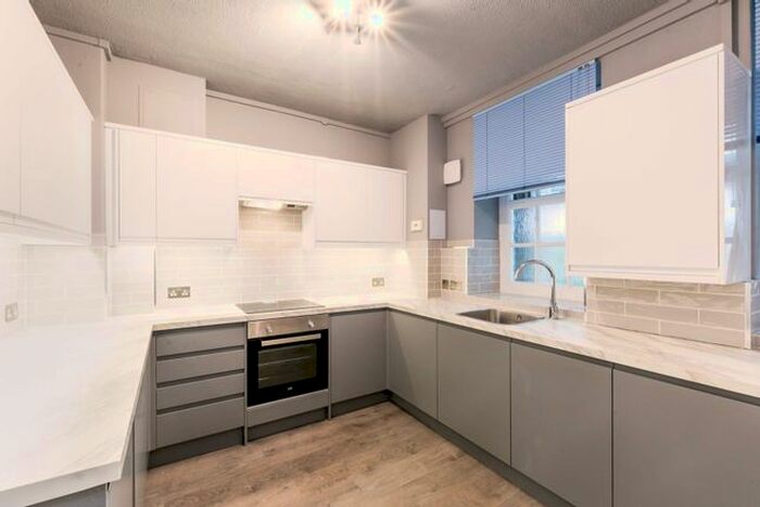 3 Bedroom Flat To Rent In Page Street, Westminster, London, SW1P
