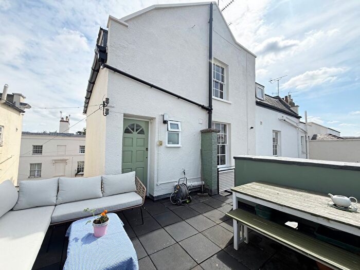 2 Bedroom Flat To Rent In Montpellier Villas, Cheltenham, GL50