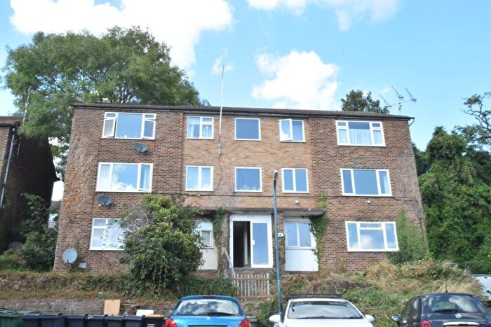 2 Bedroom Flat To Rent In Roseholme, Maidstone, ME16