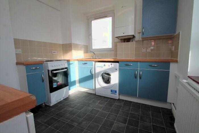 2 Bedroom Flat To Rent In Springfield Grove, London, SE7