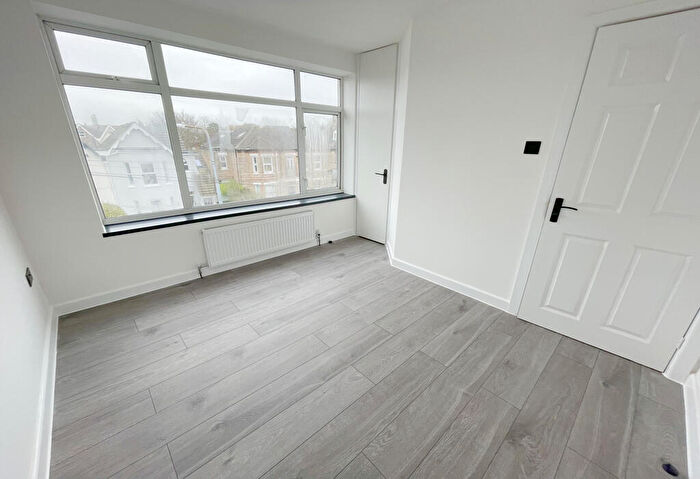1 Bedroom Apartment For Sale In Caledonian Court, Bournemouth, Dorset, BH1
