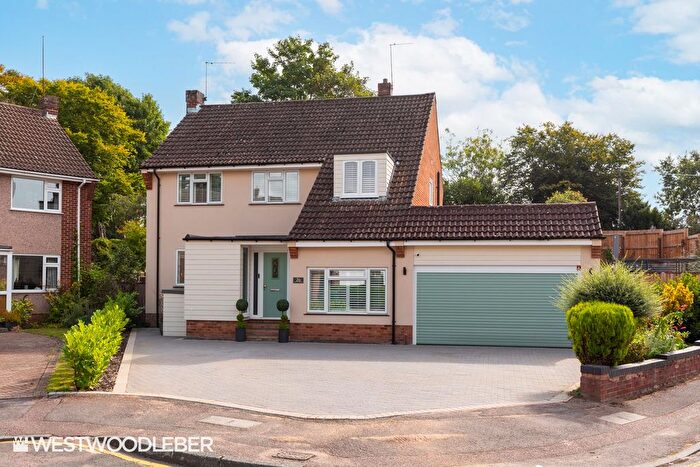 4 Bedroom Detached House For Sale In St. Catherines Road, Broxbourne, EN10