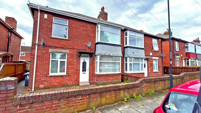 2 Bedroom Flat To Rent In Balkwelll Avenue, North Shields, NE29