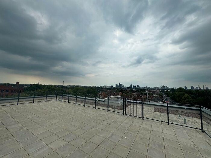 Studio To Rent In Stockport Road, Ardwick, Machester, M13