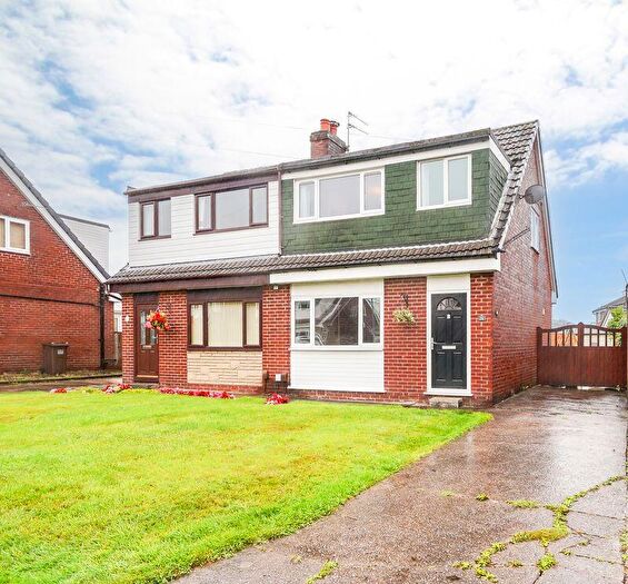 3 Bedroom Semi-Detached House For Sale In Lowther Drive Leyland, PR26