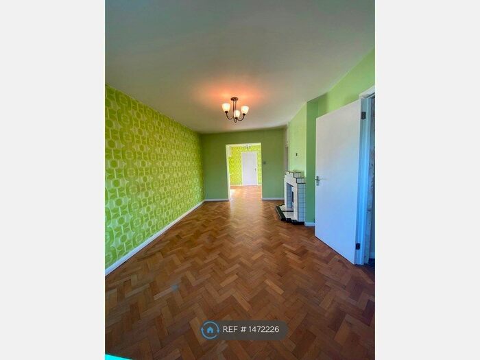 3 Bedroom Semi-Detached House To Rent In Silver Street, Silver End, Witham, CM8