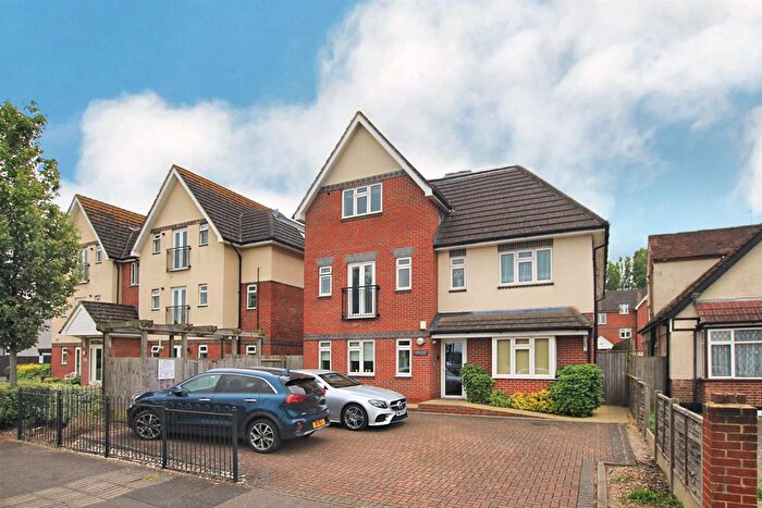 2 Bedroom Flat To Rent In Marsh Court, Uxbridge Road, Hayes, UB4