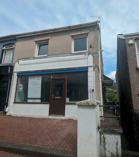 2 Bedroom Flat To Rent In New Road, Skewen, Neath, Neath Port Talbot., SA10