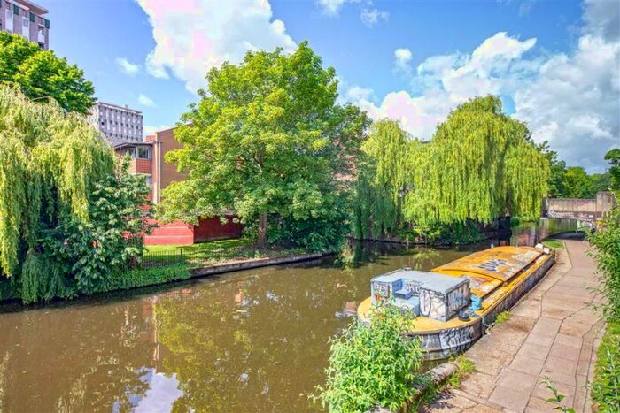 2 Bedroom Flat To Rent In Old Ford Road, Shoreditch, E2