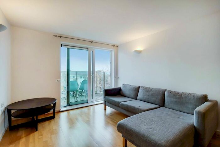 2 Bedroom Flat To Rent In Argyll Road, Woolwich, London, SE18