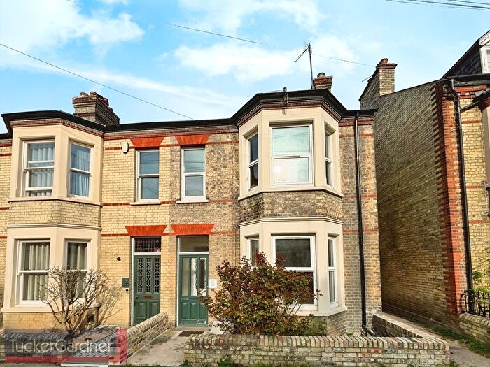 4 Bedroom Property To Rent In Mawson Road, Cambridge, CB1