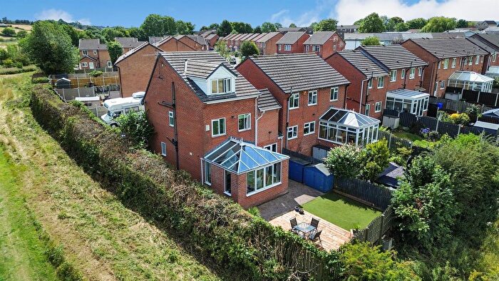 4 Bedroom Link Detached House For Sale In Jordanthorpe Green, Sheffield, S8