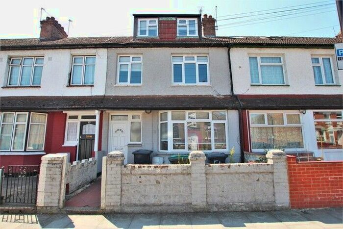 4 Bedroom Terraced House To Rent In Manor Road, Tottenham, London, N17