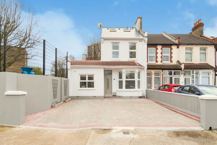 5 Bedroom End Of Terrace House To Rent In Richmond Street, Plaistow, E13