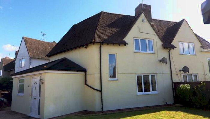 5 Bedroom Semi-Detached House To Rent In 5 Bed Fully Furnished Student House, Cirencester, GL7
