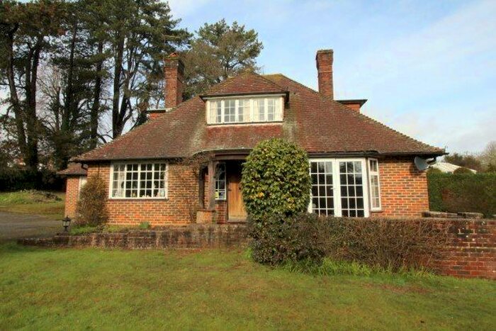 3 Bedroom Property To Rent In Petersfield Road, Midhurst, GU29