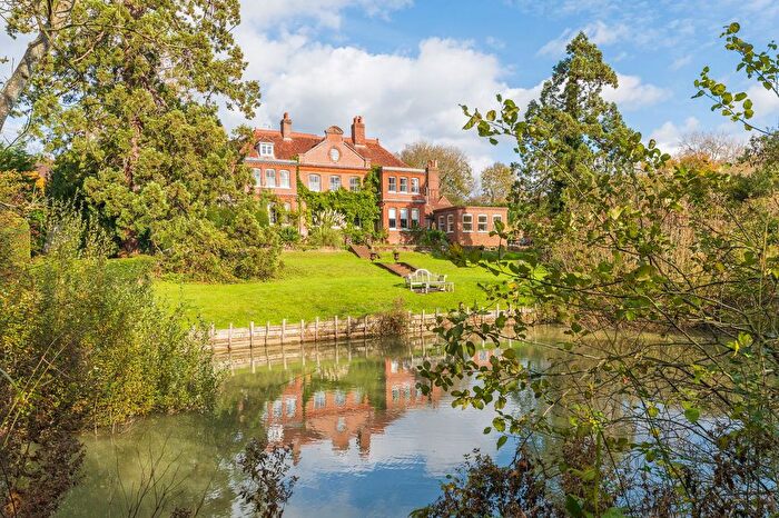 5 Bedroom Semi Detached House For Sale In Off High Street, Staplehurst, TN12