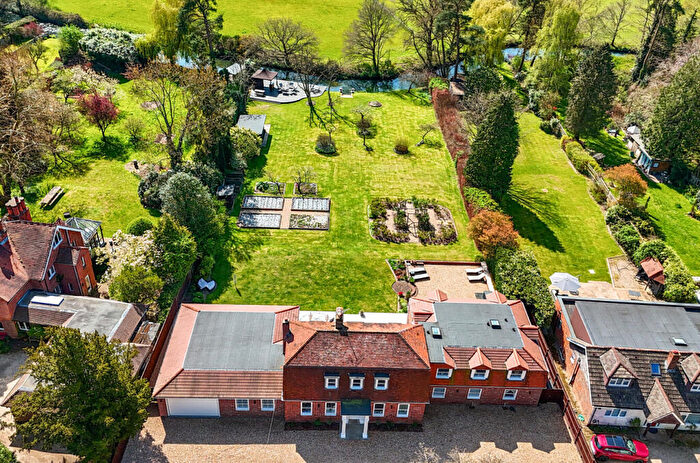 5 Bedroom Detached House For Sale In Reading Road, Eversley, Hook, RG27