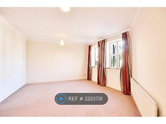 1 Bedroom Flat To Rent In King Henrys Reach, London, W6