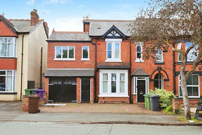 6 Bedroom Semi Detached House For Sale In Copthorne Road, Wolverhampton, West Midlands, WV3