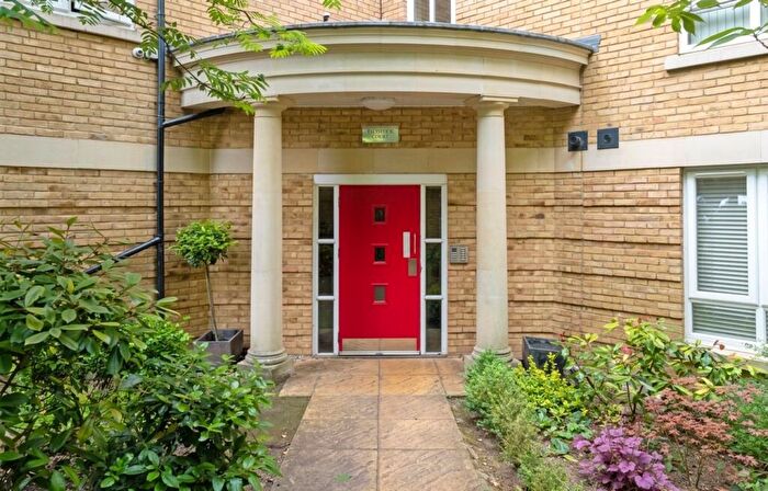 2 Bedroom Flat For Sale In Tupwood Lane, Tavistock Court, CR3