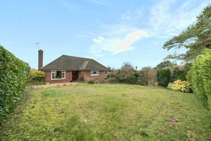 3 Bedroom Chalet For Sale In Shere Road, West Horsley, KT24