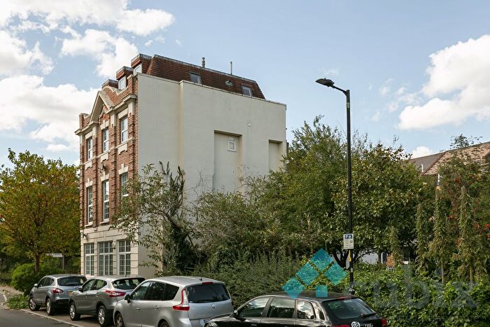 1 Bedroom Flat For Sale In Mason Street, London, SE17