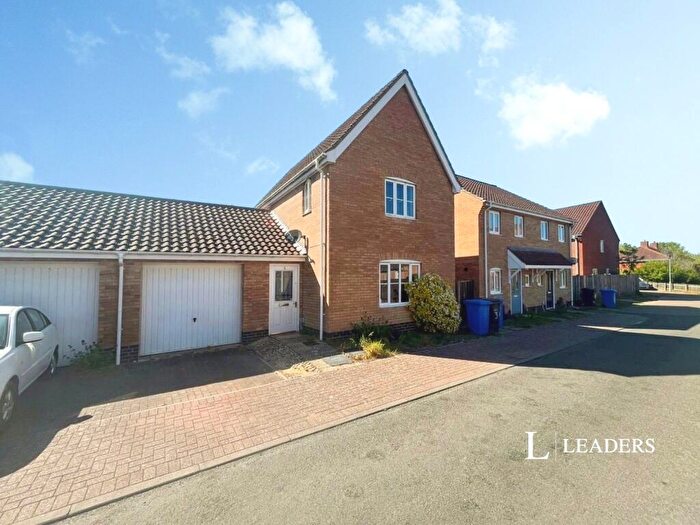 3 Bedroom Detached House For Sale In Elderflower Mews, Norwich, NR5