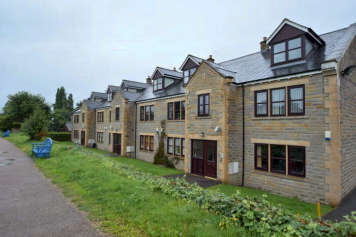 2 Bedroom Apartment To Rent In Canal House, LS13