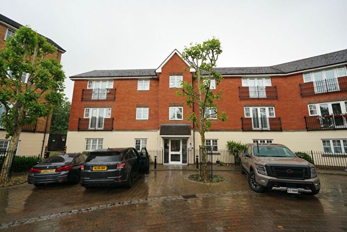 2 Bedroom Flat To Rent In Caspian Way, Purfleet-On-Thames, RM19