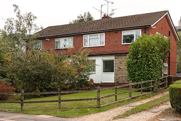 2 Bedroom Maisonette To Rent In Gloucester Road, Redhill, RH1