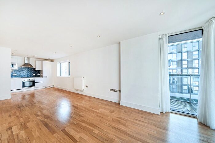 2 Bedroom Flat For Sale In Dowells Street, London, SE10