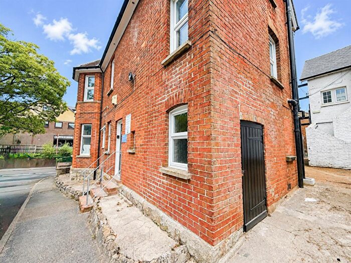 2 Bedroom Maisonette To Rent In Crowborough Hill, Crowborough, TN6