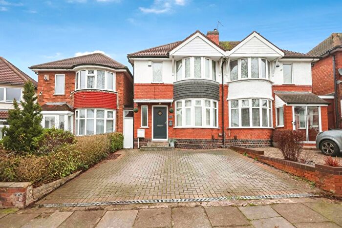 2 Bedroom Semi Detached House For Sale In Duncroft Road, Birmingham, B26