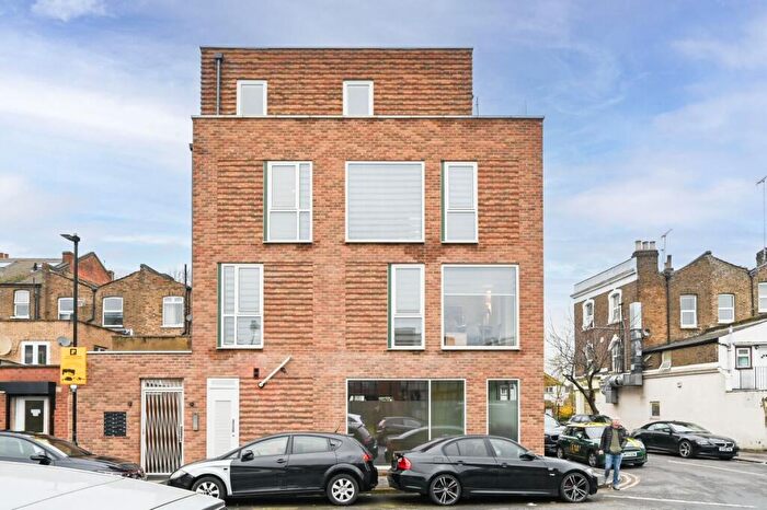 1 Bedroom Flat For Sale In High Street, Hornsey, London, N8