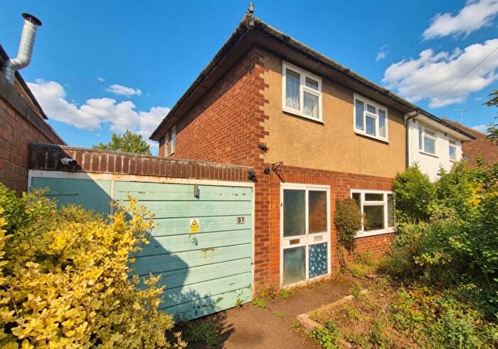 3 Bedroom Semi-Detached House For Sale In Stratton Way, Biggleswade, Bedfordshire, SG18