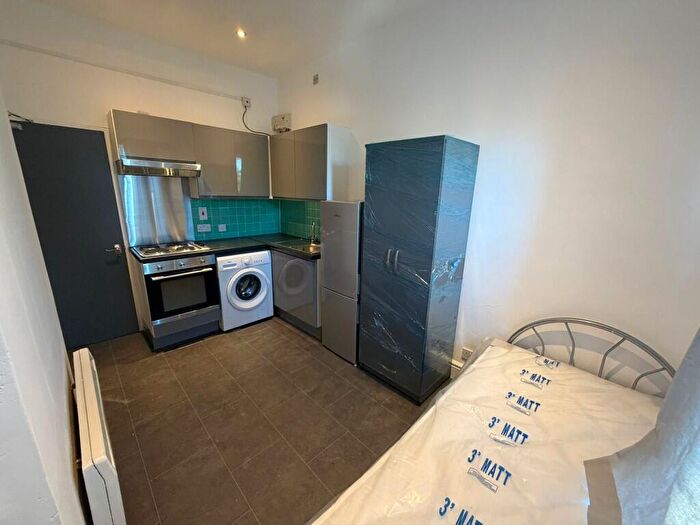 1 Bedroom Flat To Rent In Bearwood Road, Birmingham, B66
