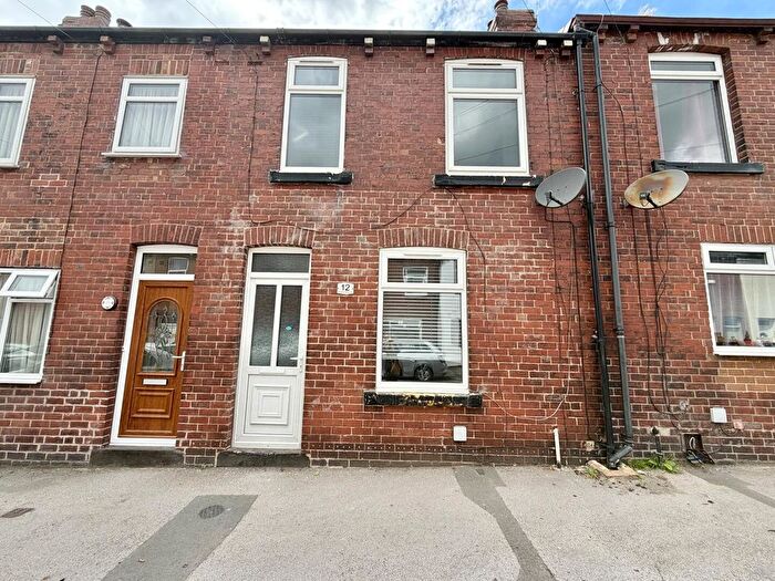3 Bedroom Terraced House For Sale In Poplar Avenue, Garforth, Leeds, LS25