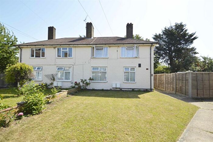 1 Bedroom Property For Sale In Rugby Gardens, Dagenham, RM9