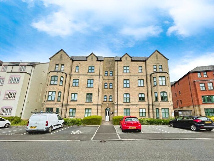 2 Bedroom Flat For Sale In Hadfield Close, Manchester, Greater Manchester, M14