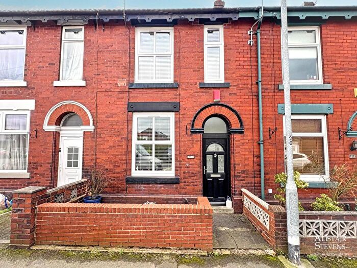 3 Bedroom Terraced House For Sale In Turf Lane, Royton, OL2